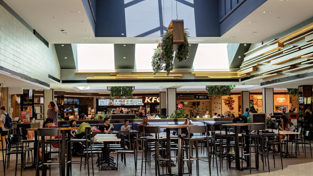 Riyadh Gallery Mall Food Court – 20+ Kiosks Around the Fountain