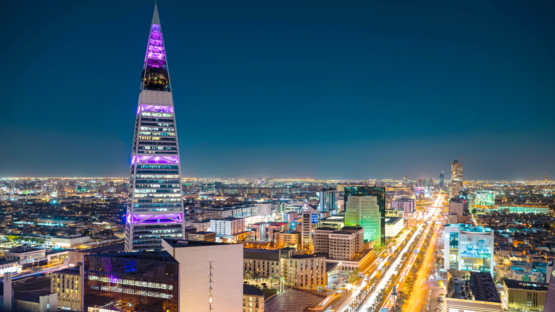 kyline of Riyadh at night symbolizing growth of part-time jobs market in 2025 with thousands of new opportunities.